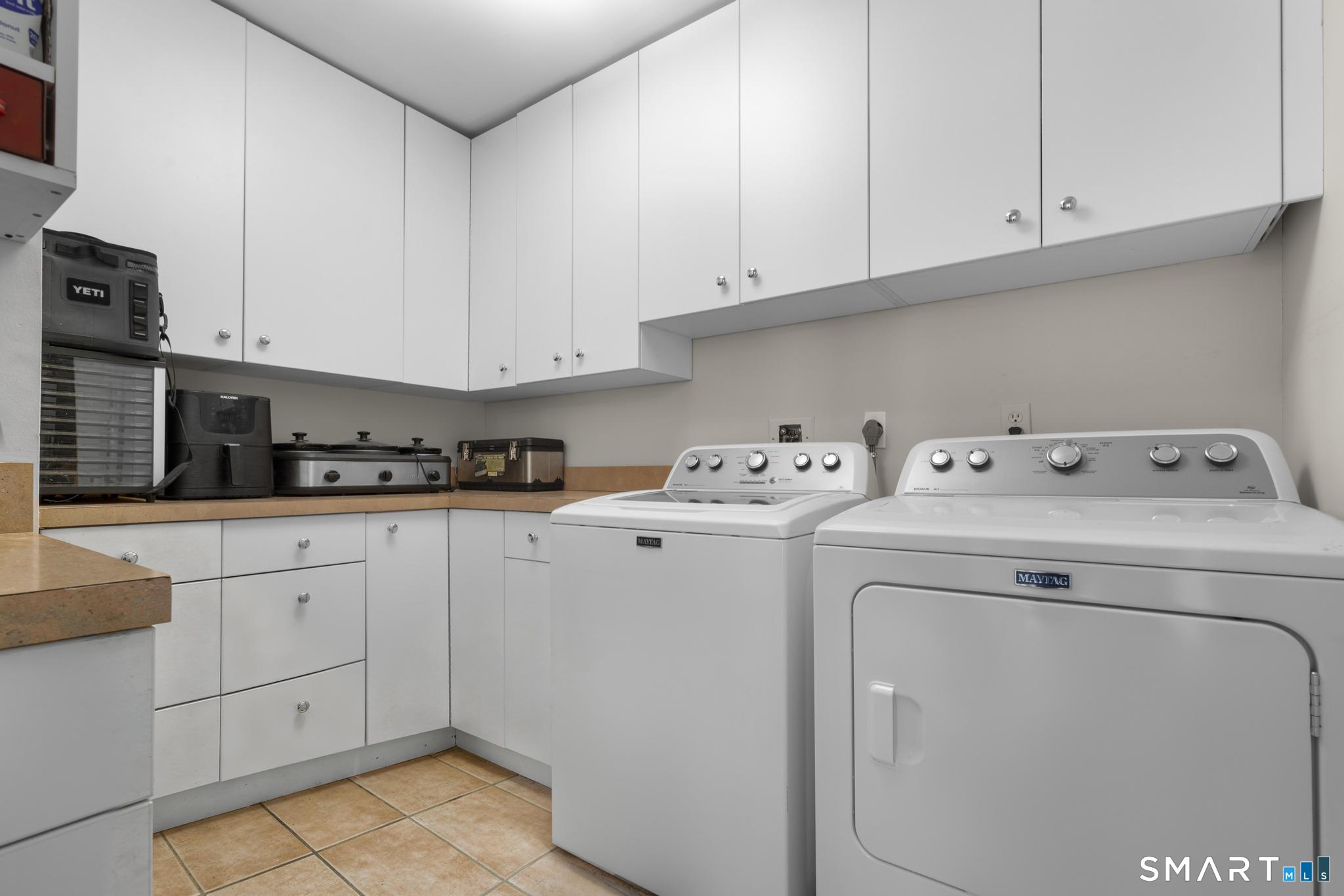 50 Old Farm Road Weston, CT 06883 - Photo 23 of 40