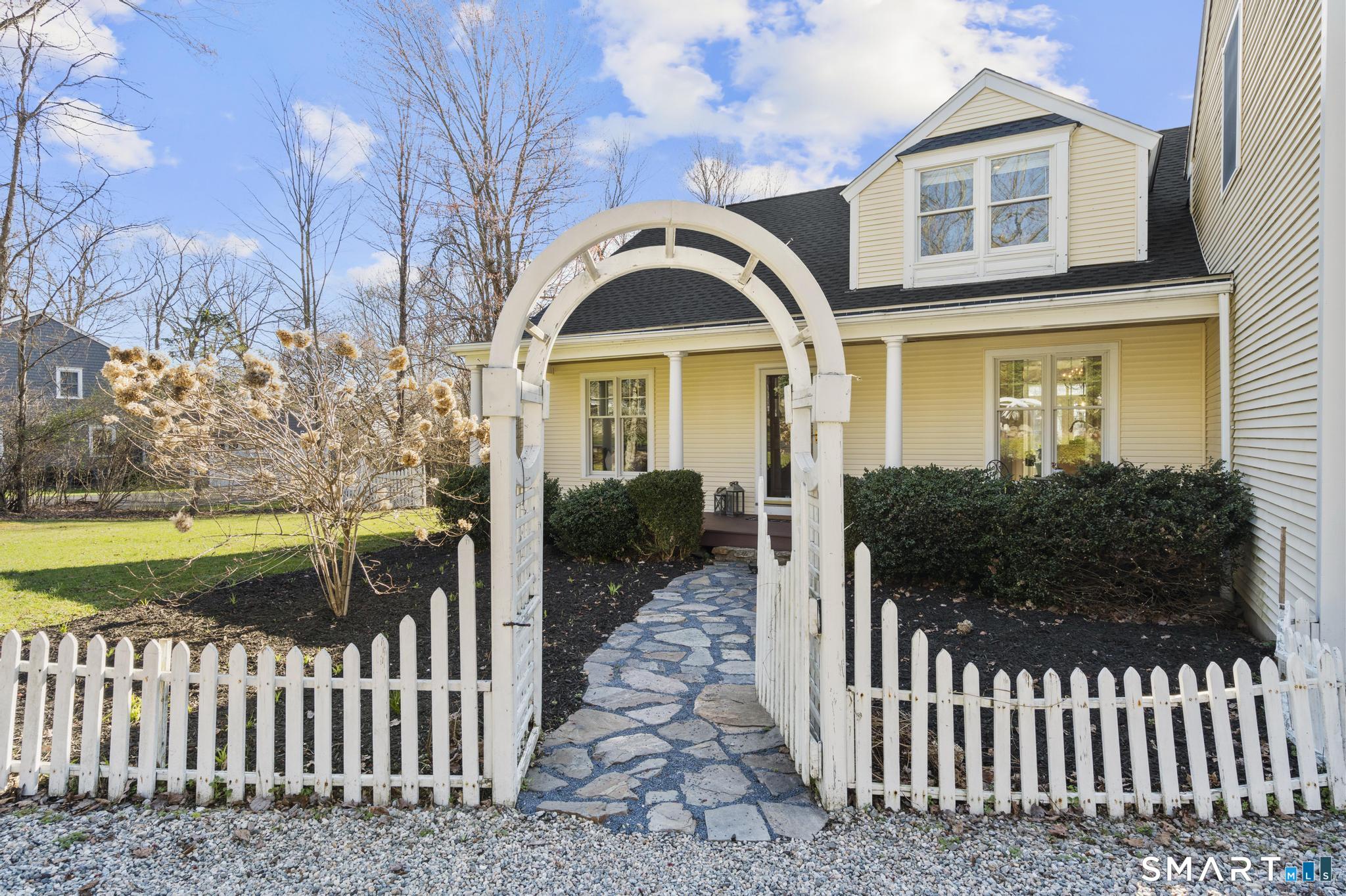 50 Old Farm Road Weston, CT 06883 - Photo 5 of 40