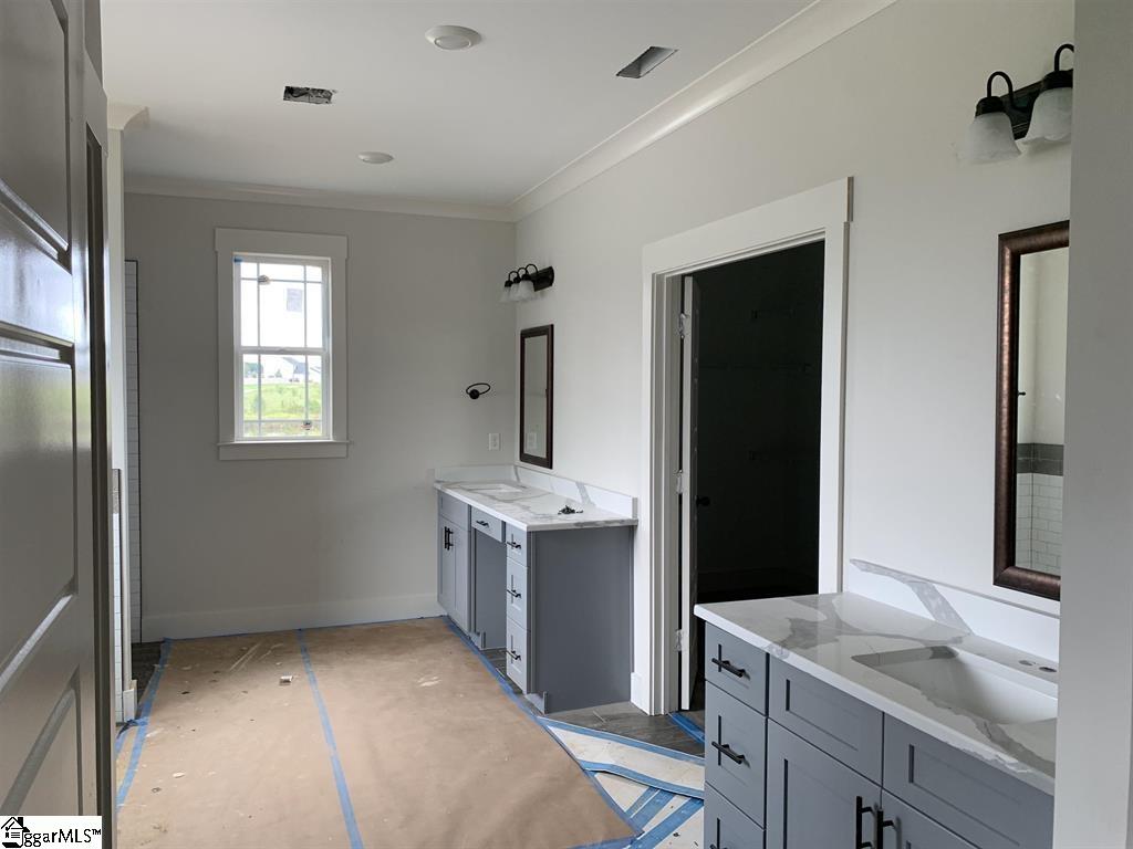 226 Blease Horton Road Boiling Springs, SC 29316 - Photo 6 of 11