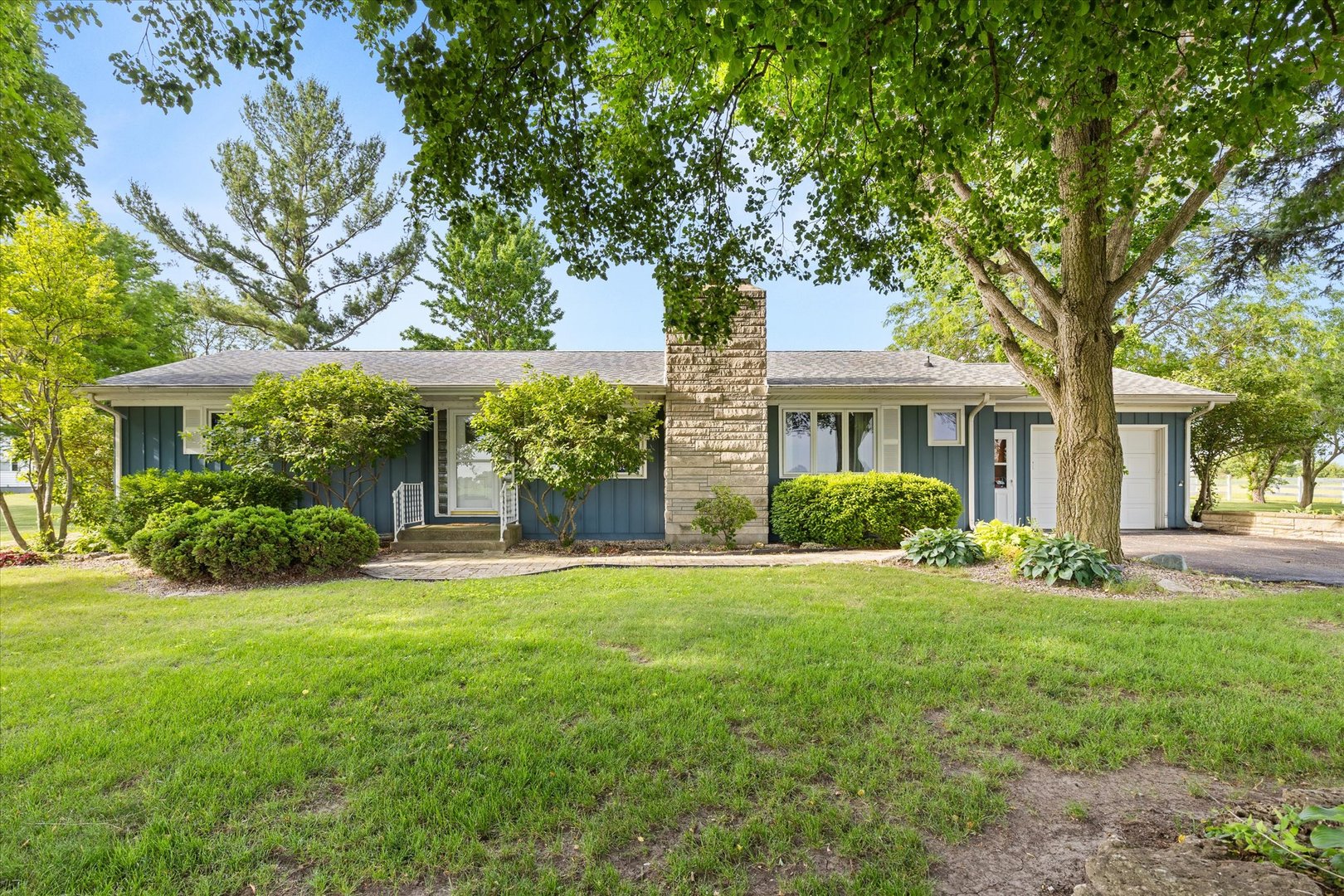 492 North 23rd Road Oglesby, IL 61348 - Photo 1 of 50