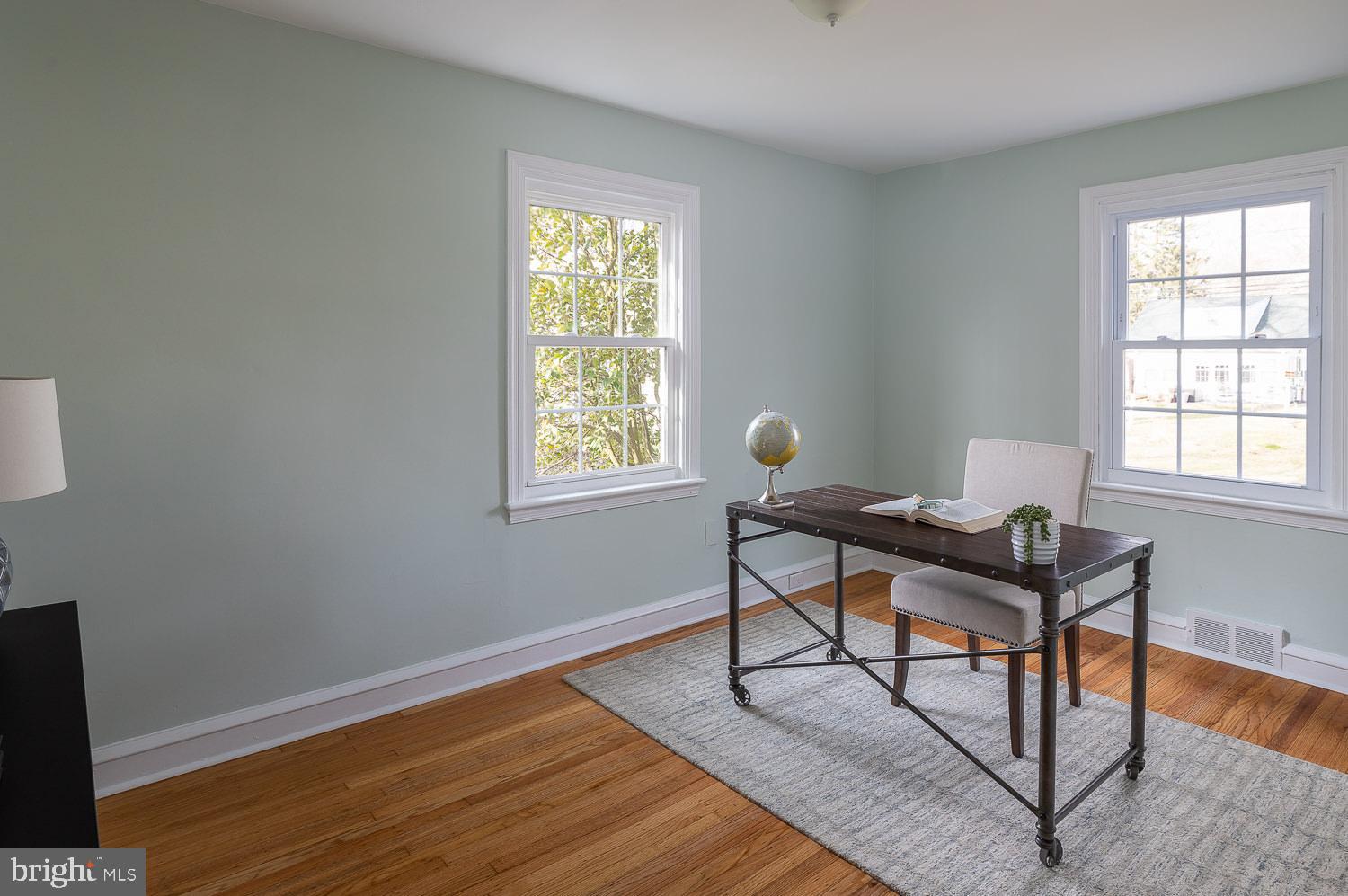 402 Golfview Road Wallingford, PA 19086 - Photo 11 of 24 Office / 4th Bedroom