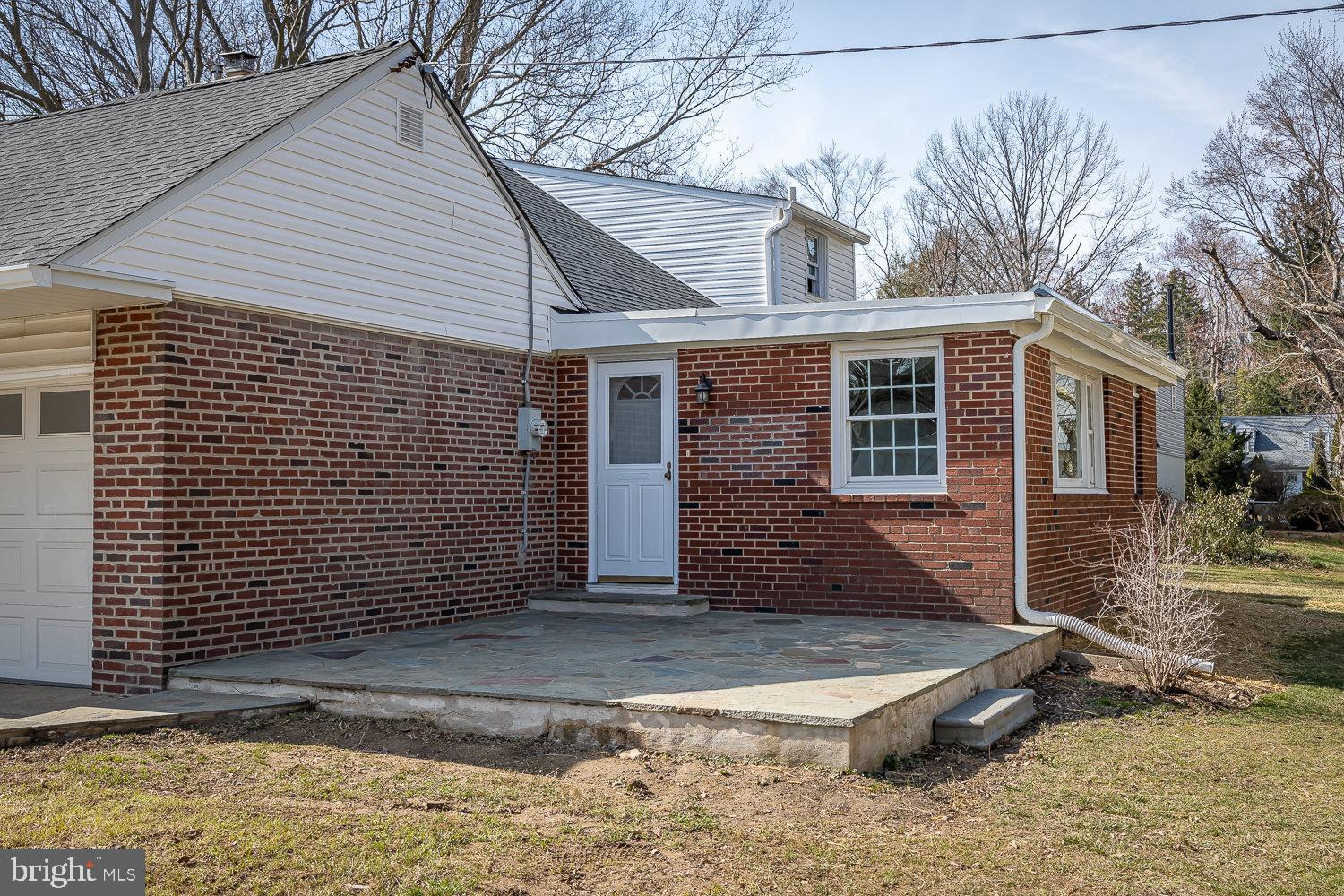 402 Golfview Road Wallingford, PA 19086 - Photo 24 of 24 Side Patio