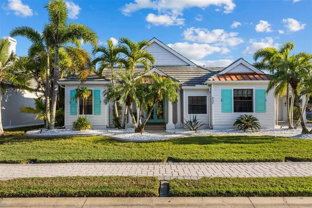 a view of a house with entertaining space