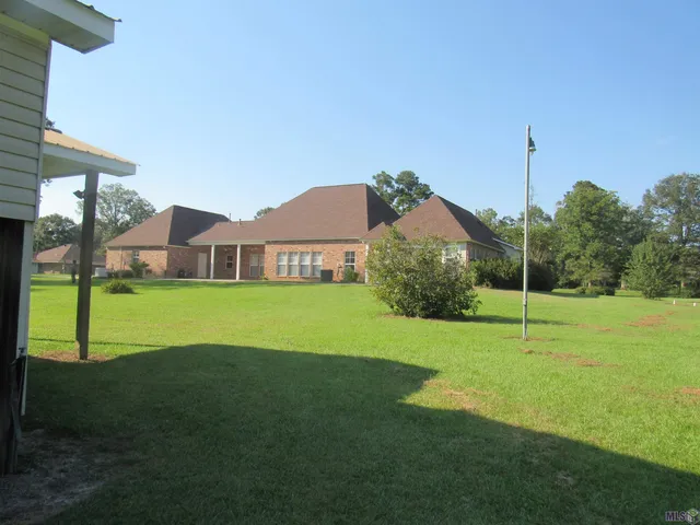 $675,000 | 16010 Peairs Road, Pride, LA 70770