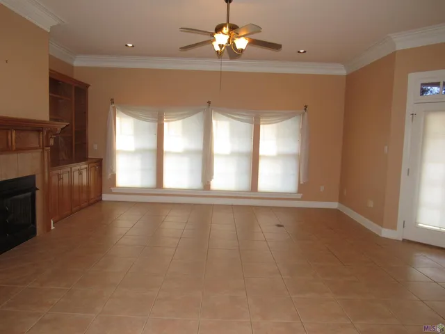 $675,000 | 16010 Peairs Road, Pride, LA 70770