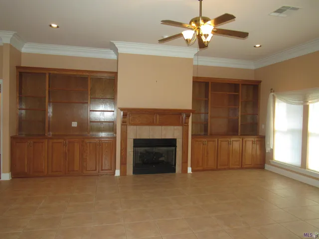 $675,000 | 16010 Peairs Road, Pride, LA 70770