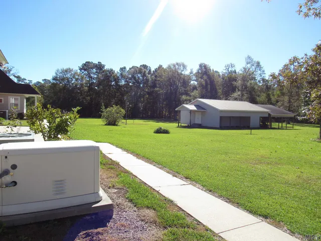 $675,000 | 16010 Peairs Road, Pride, LA 70770