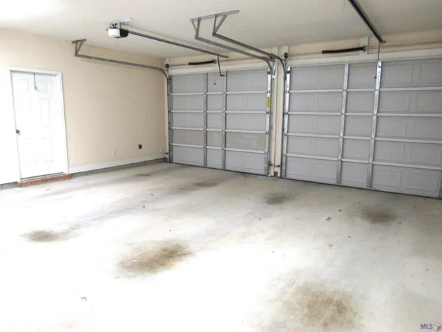 $675,000 | 16010 Peairs Road, Pride, LA 70770