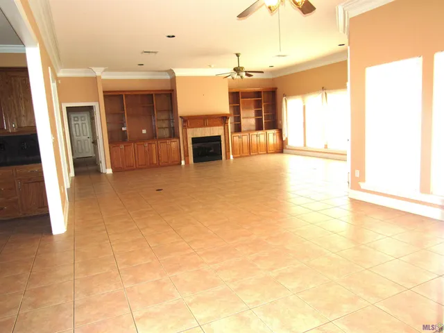 $675,000 | 16010 Peairs Road, Pride, LA 70770