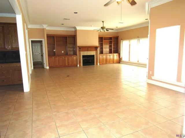 $675,000 | 16010 Peairs Road, Pride, LA 70770