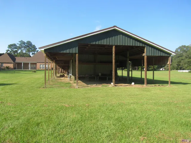 $675,000 | 16010 Peairs Road, Pride, LA 70770