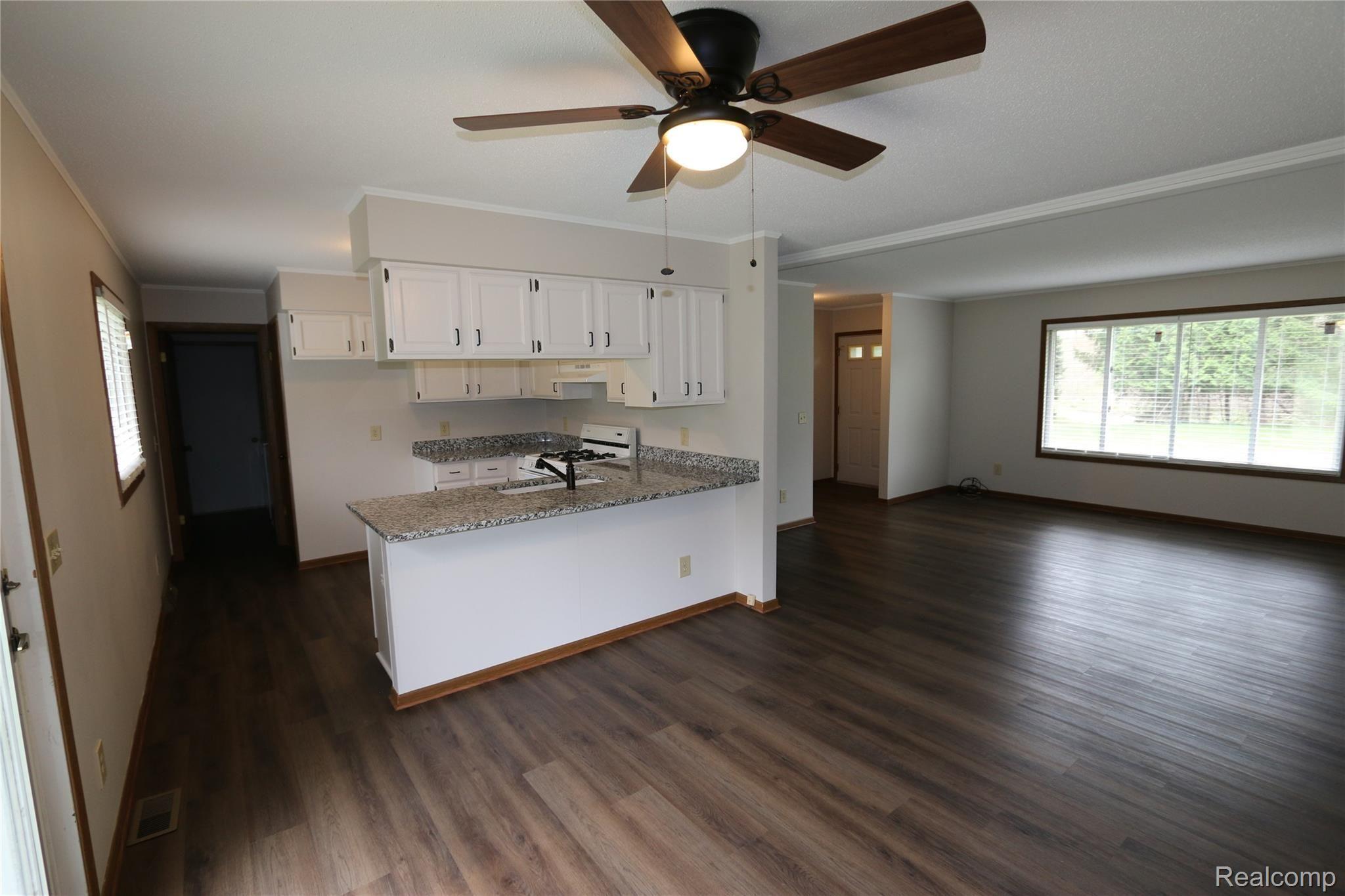 6040 West Coon Lake Road Howell, MI 48843 - Photo 12 of 58 2d.JPG