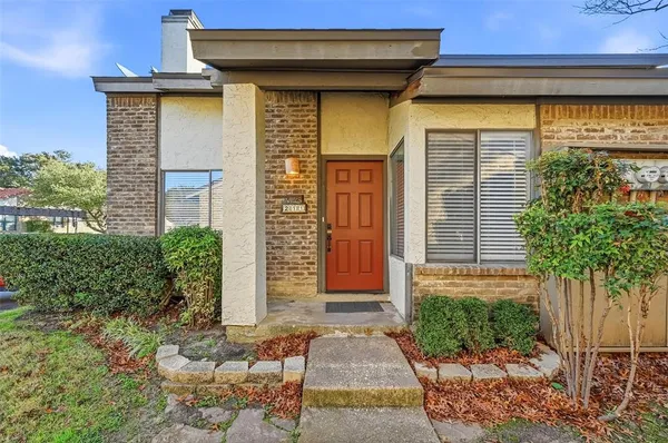 $1,700 | 821 Dublin Drive, Unit 211, Richardson, TX 75080