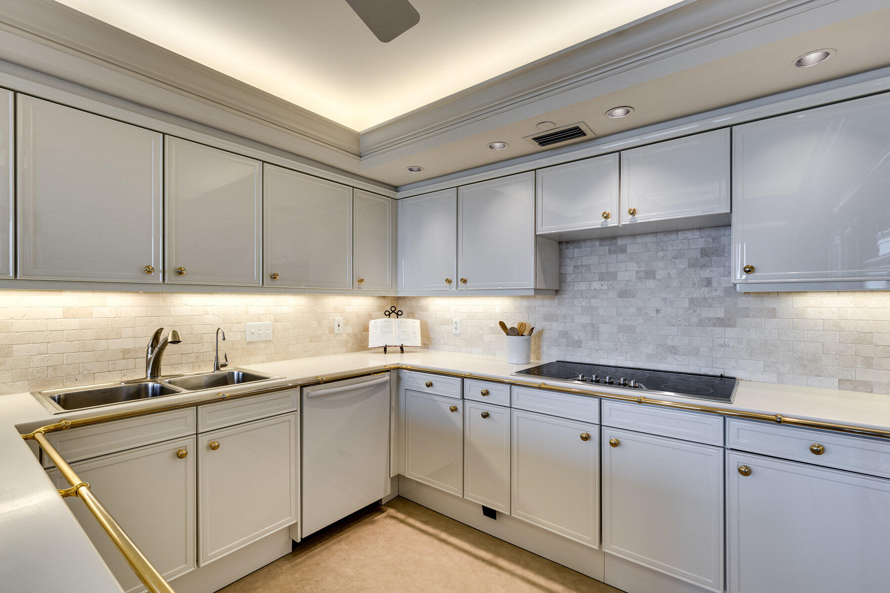19900 South Beach Road, Unit 701 Jupiter, FL 33469 - Photo 17 of 66 024_00019x_498