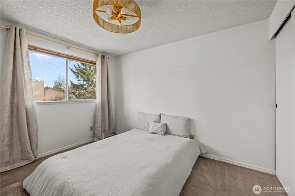 $3,250 | 1601 Olympia Avenue Southeast, Renton, WA 98058