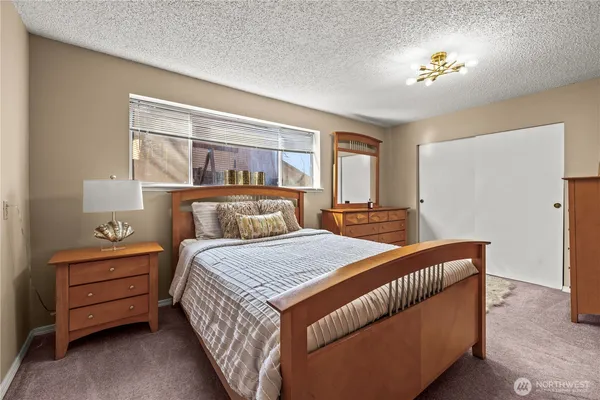 $3,250 | 1601 Olympia Avenue Southeast, Renton, WA 98058