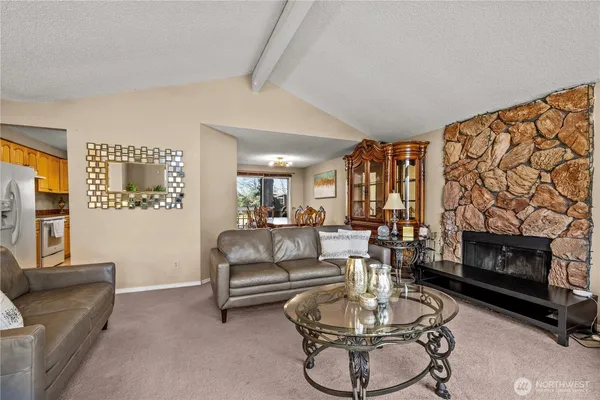 $3,250 | 1601 Olympia Avenue Southeast, Renton, WA 98058