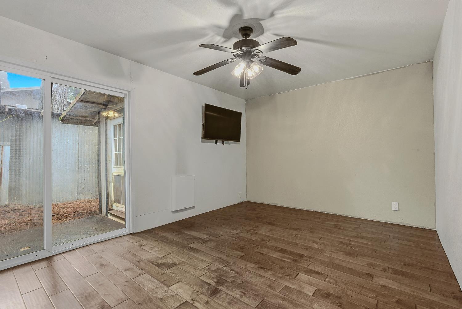 5855 Pine Street Foresthill, CA 95631 - Photo 15 of 32 wooden floor in an empty room