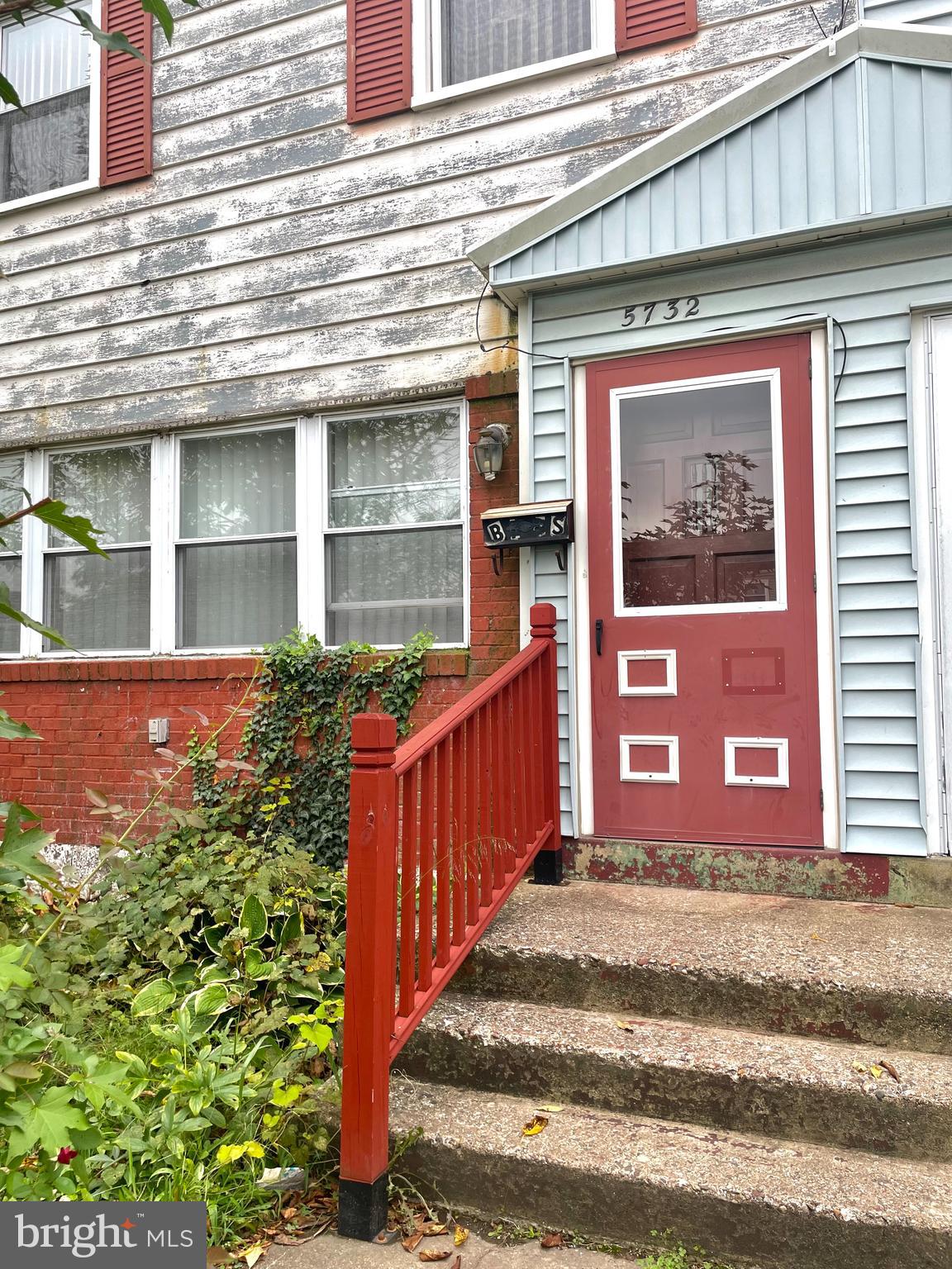 a front view of a building