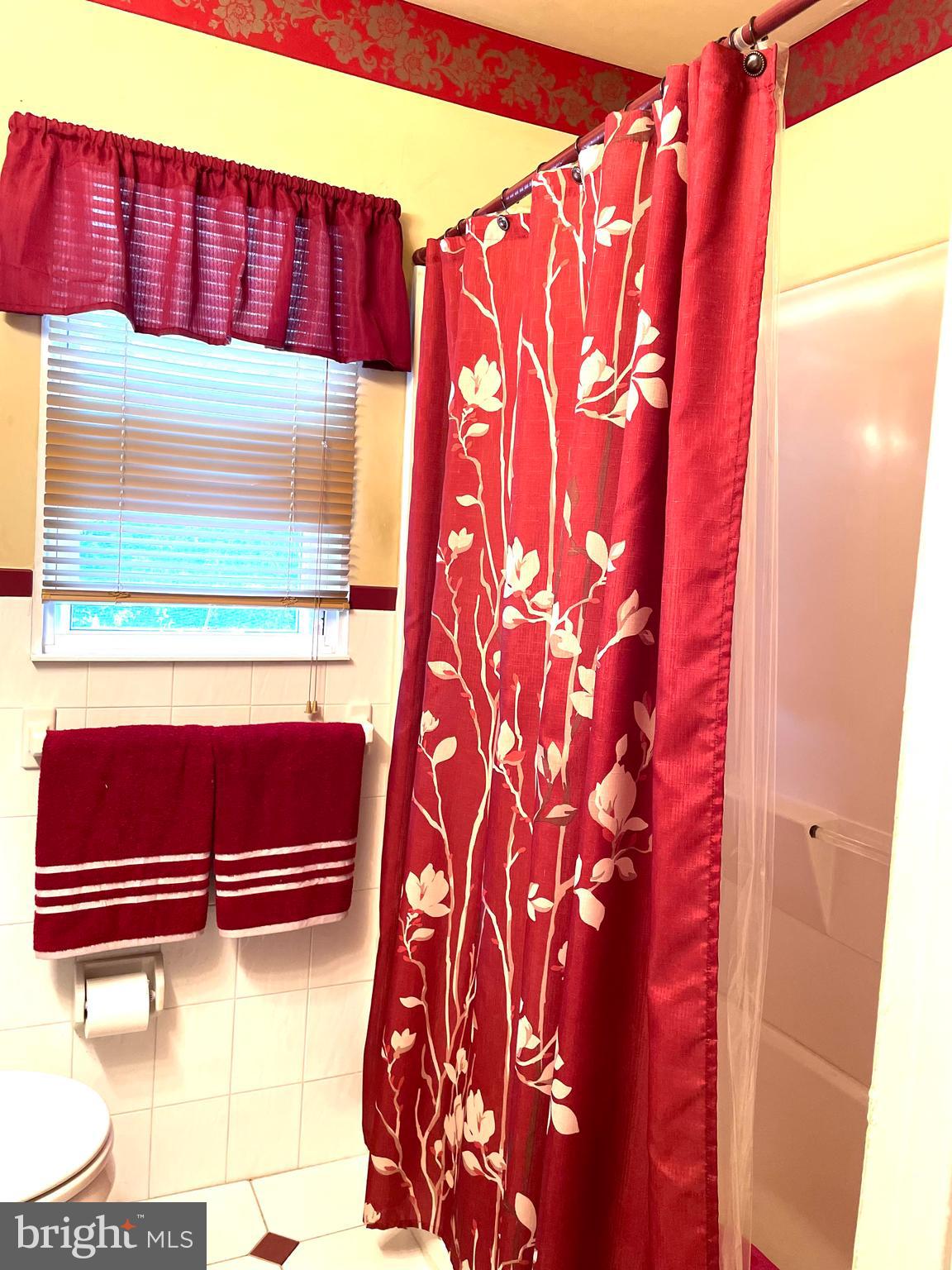 5732 Mitchell Road Levittown, PA 19057 - Photo 15 of 25 Gallery Image 15