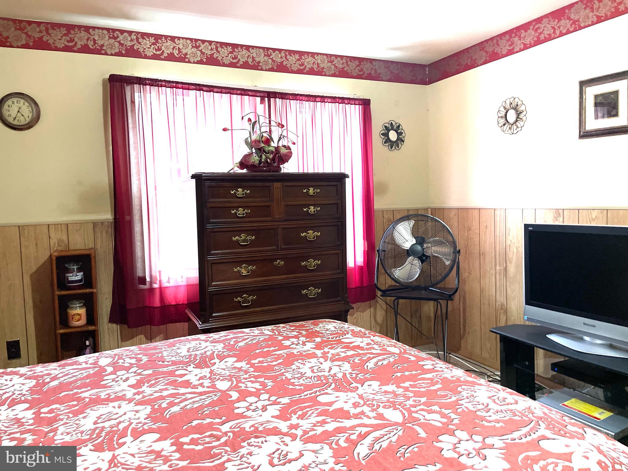 5732 Mitchell Road Levittown, PA 19057 - Photo 18 of 25 Gallery Image 18