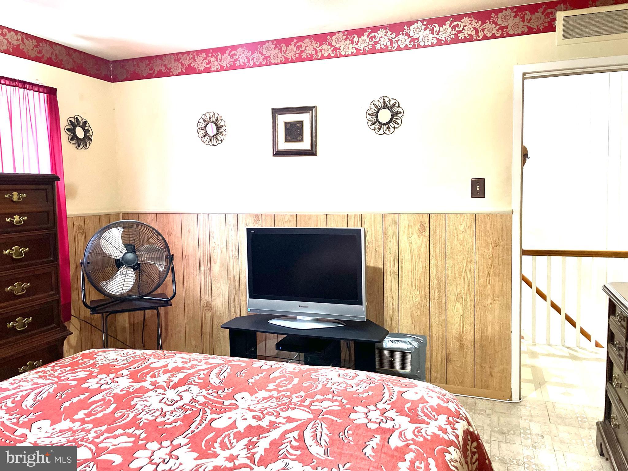 5732 Mitchell Road Levittown, PA 19057 - Photo 19 of 25 Gallery Image 19