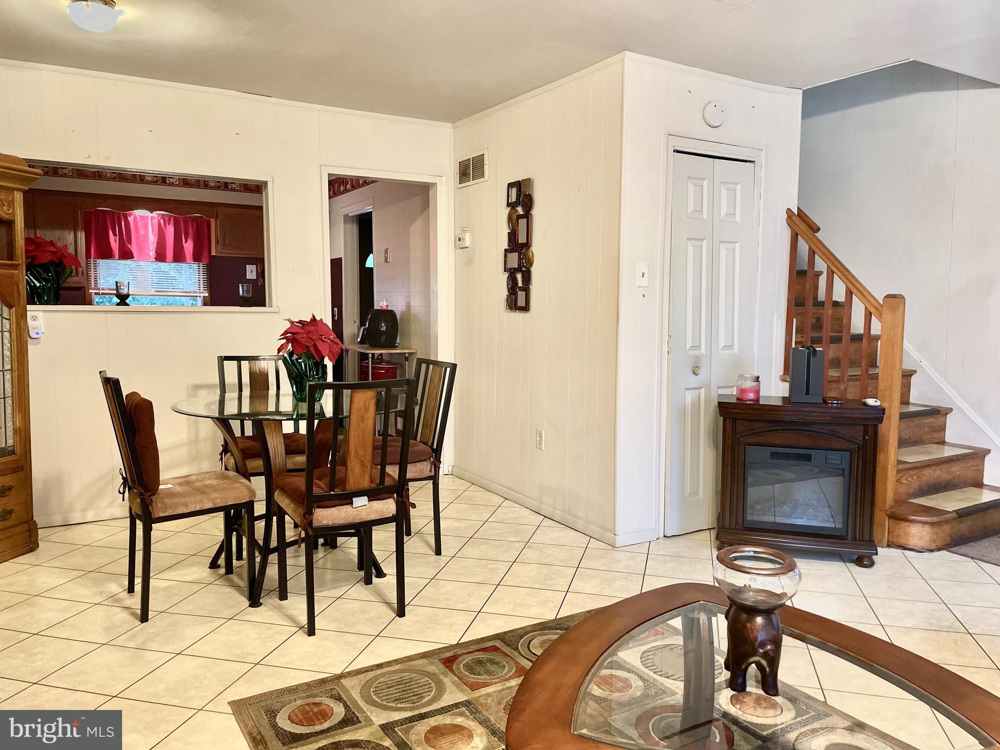 5732 Mitchell Road Levittown, PA 19057 - Photo 4 of 25 Gallery Image 4