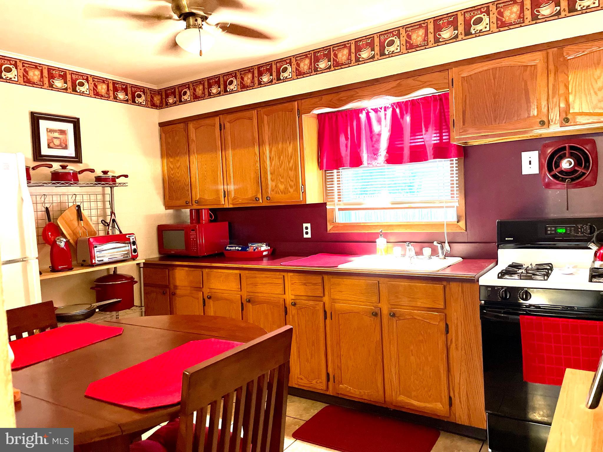 5732 Mitchell Road Levittown, PA 19057 - Photo 10 of 25 Gallery Image 10