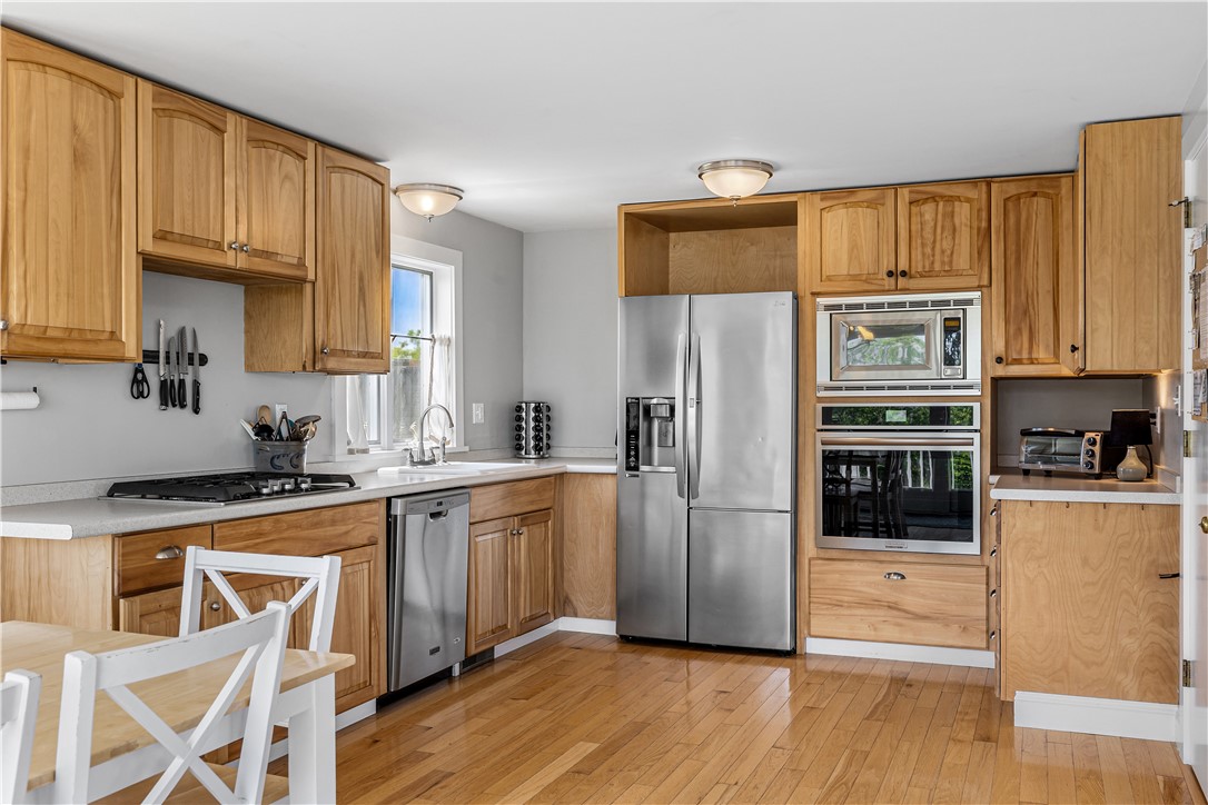 1232 Pilot Hill Road Block Island, RI 02807 - Photo 15 of 46 Gallery Image 15