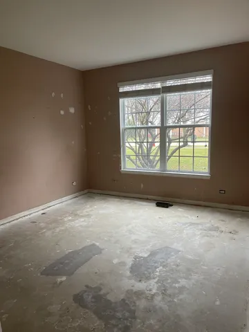 $205,000 | 4240 Savoy Lane, McHenry, IL 60050