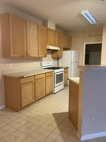 $205,000 | 4240 Savoy Lane, McHenry, IL 60050