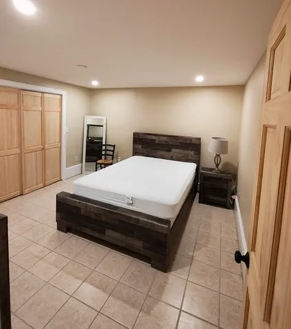 $1,800 | 208 West Shore Road, Unit 5, Bristol, NH 03222