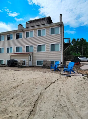 $1,800 | 208 West Shore Road, Unit 5, Bristol, NH 03222