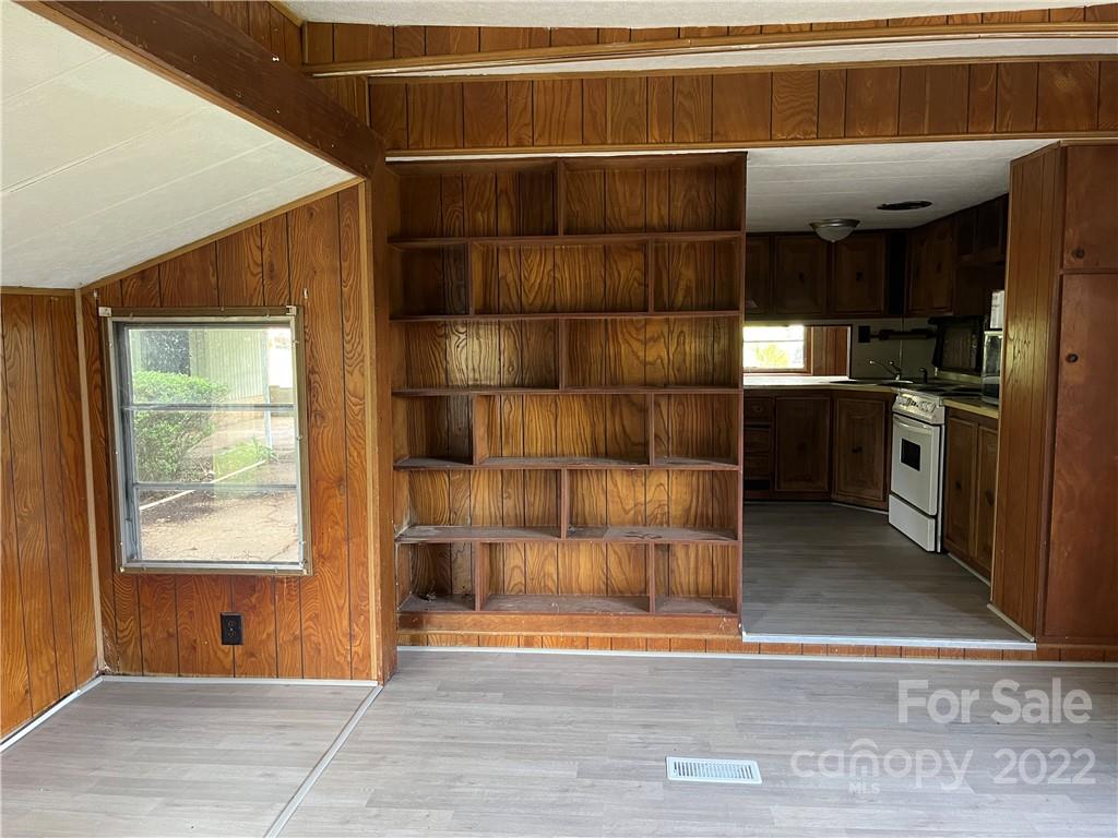 6288 Valwood Road Conover, NC 28613 - Photo 4 of 13 Gallery Image 4