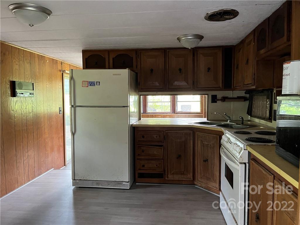 6288 Valwood Road Conover, NC 28613 - Photo 6 of 13 Gallery Image 6
