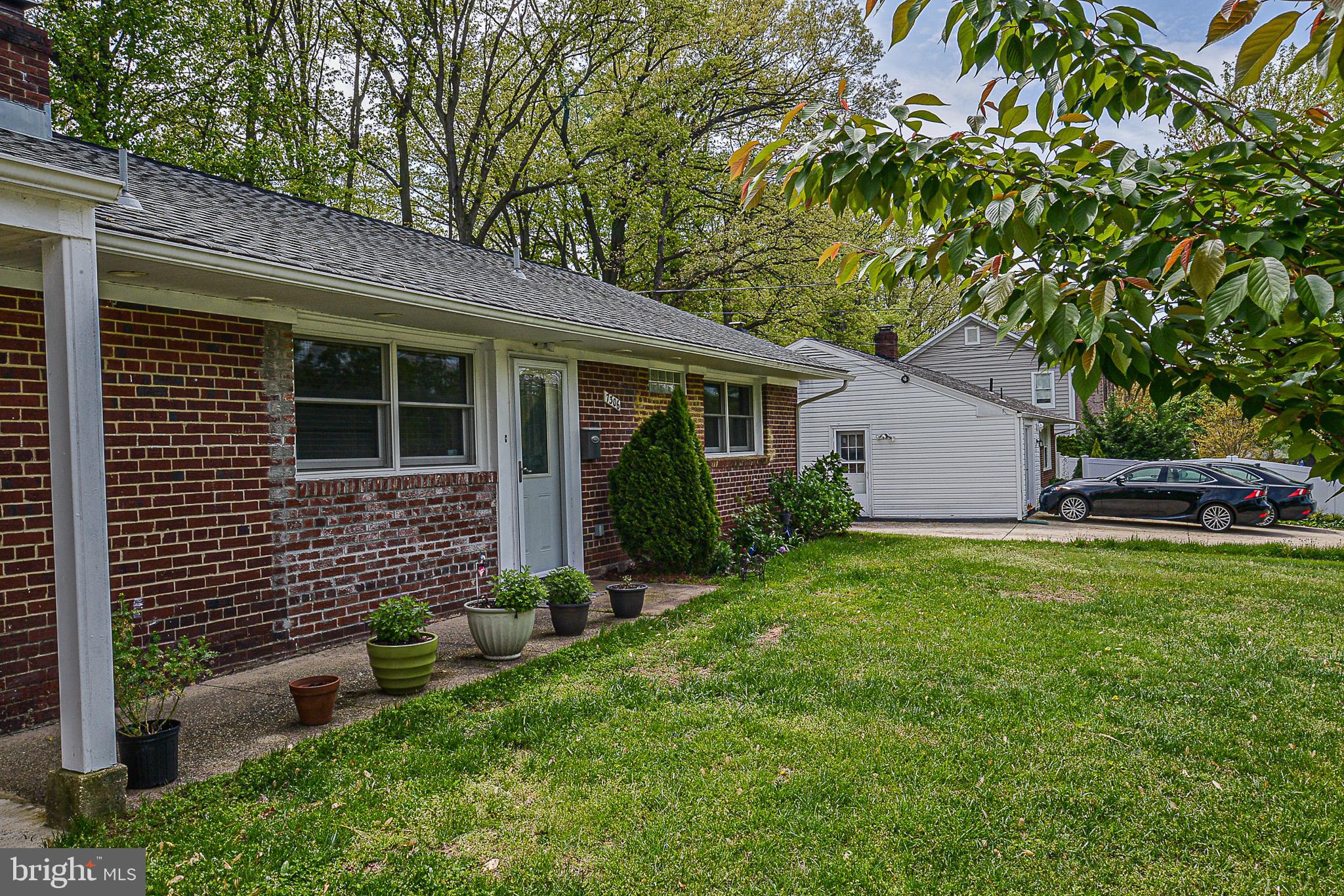 7306 Floyd Avenue Springfield, VA 22150 - Photo 3 of 26