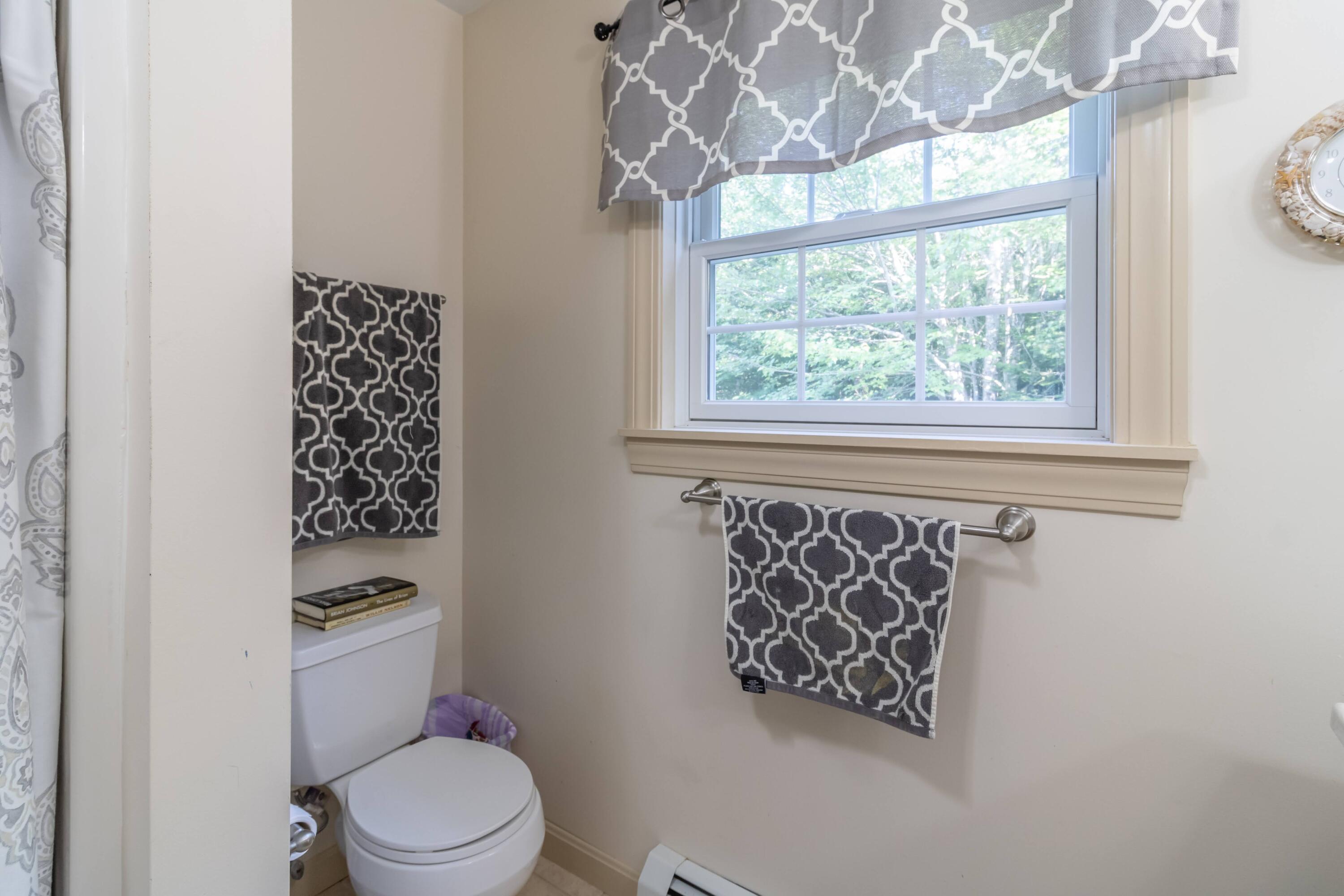 36 Tamarac Road Ellsworth, ME 04605 - Photo 19 of 58 Full Bath off Primary