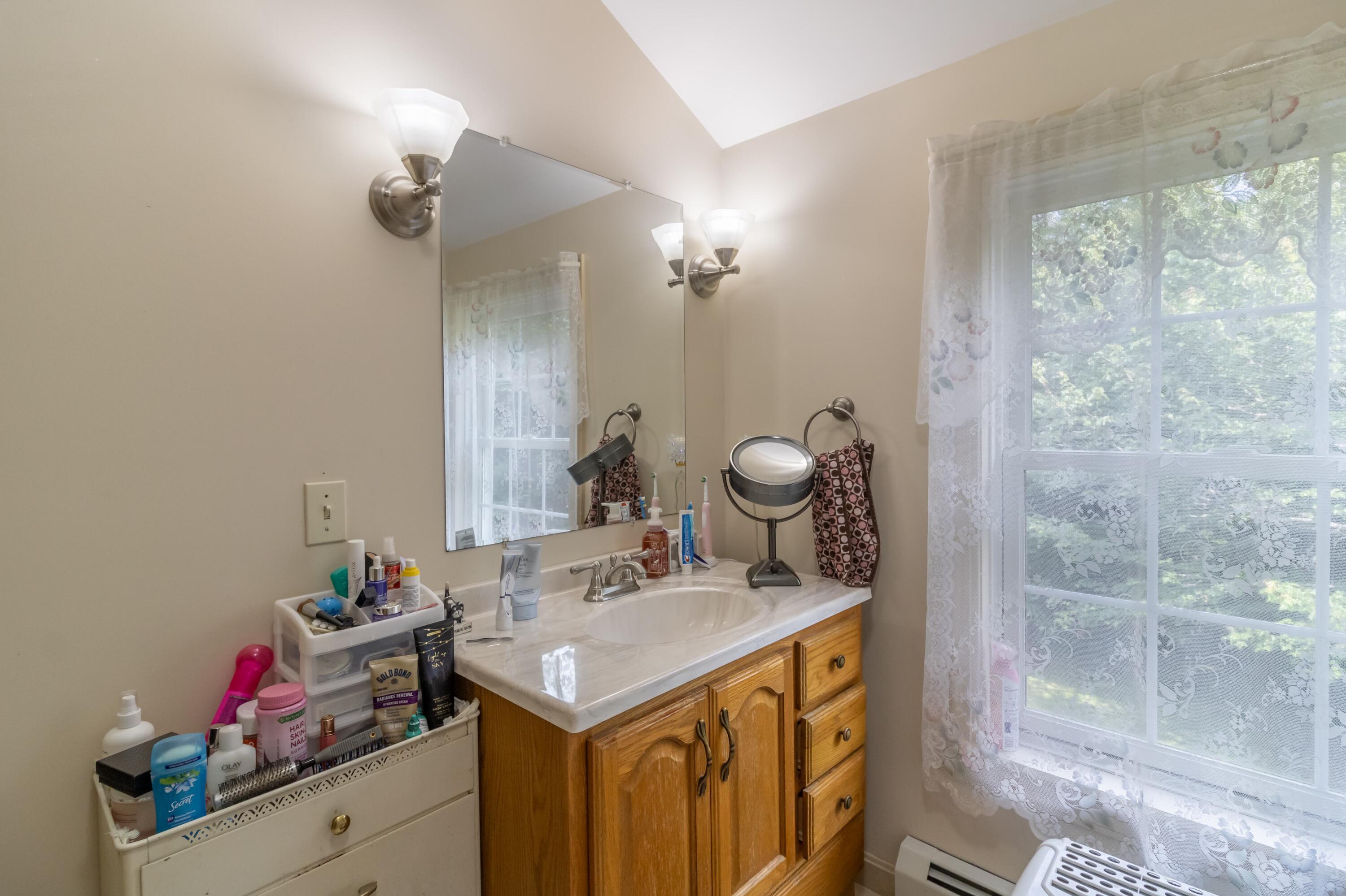 36 Tamarac Road Ellsworth, ME 04605 - Photo 28 of 58 Second Floor Full Bath