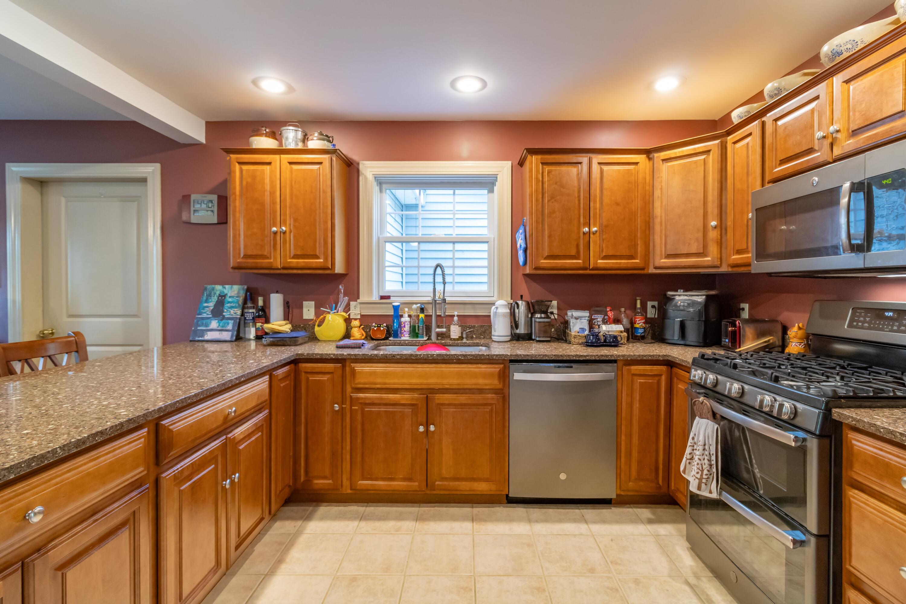 36 Tamarac Road Ellsworth, ME 04605 - Photo 6 of 58 Kitchen