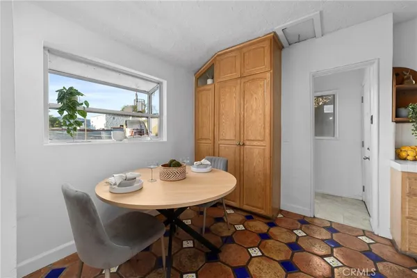 $4,000 | 1119 Princeton Drive, Glendale, CA 91205