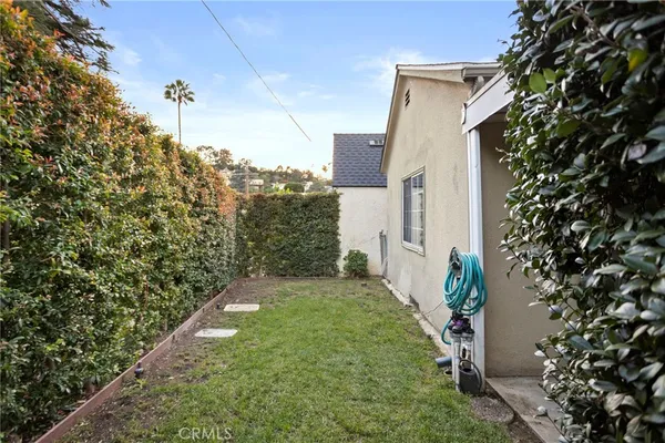 $4,000 | 1119 Princeton Drive, Glendale, CA 91205