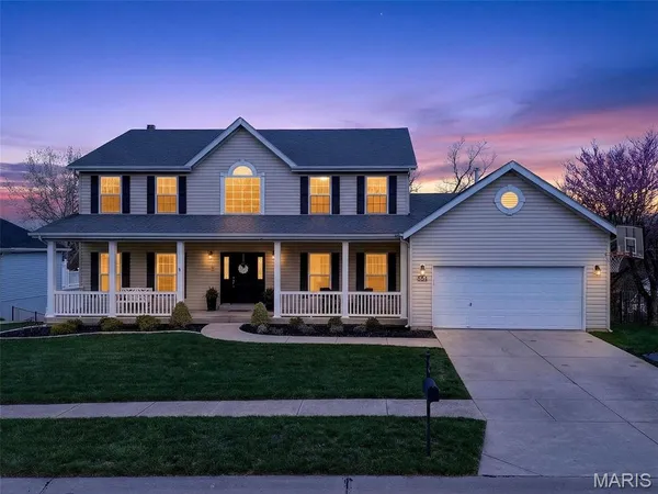 $649,900 | 564 Oakwood Drive, Fenton, MO 63026