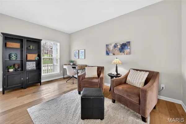 $649,900 | 564 Oakwood Drive, Fenton, MO 63026