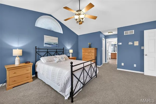 $649,900 | 564 Oakwood Drive, Fenton, MO 63026