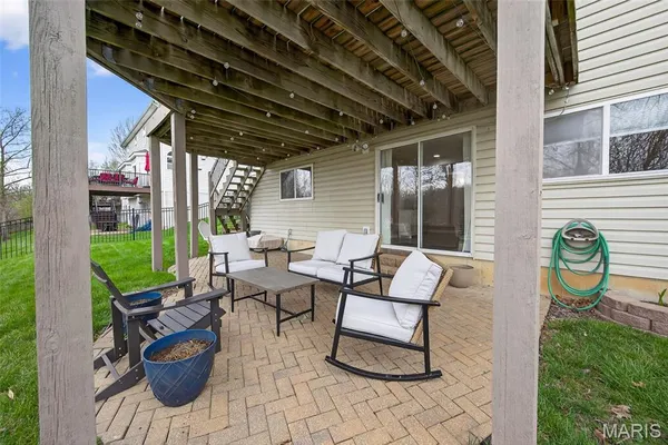 $649,900 | 564 Oakwood Drive, Fenton, MO 63026