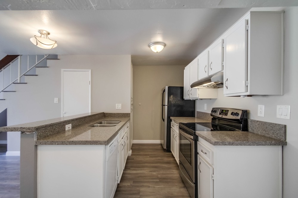 6191 Rancho Mission Road, Unit 301 San Diego, CA 92108 - Photo 6 of 24 Gallery Image 6