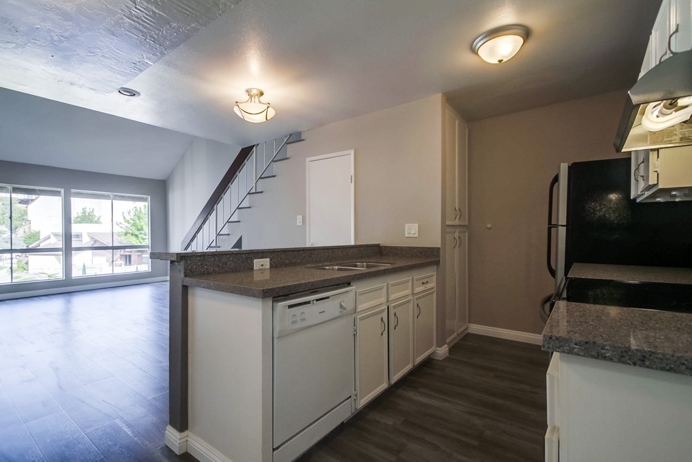 6191 Rancho Mission Road, Unit 301 San Diego, CA 92108 - Photo 7 of 24 Gallery Image 7