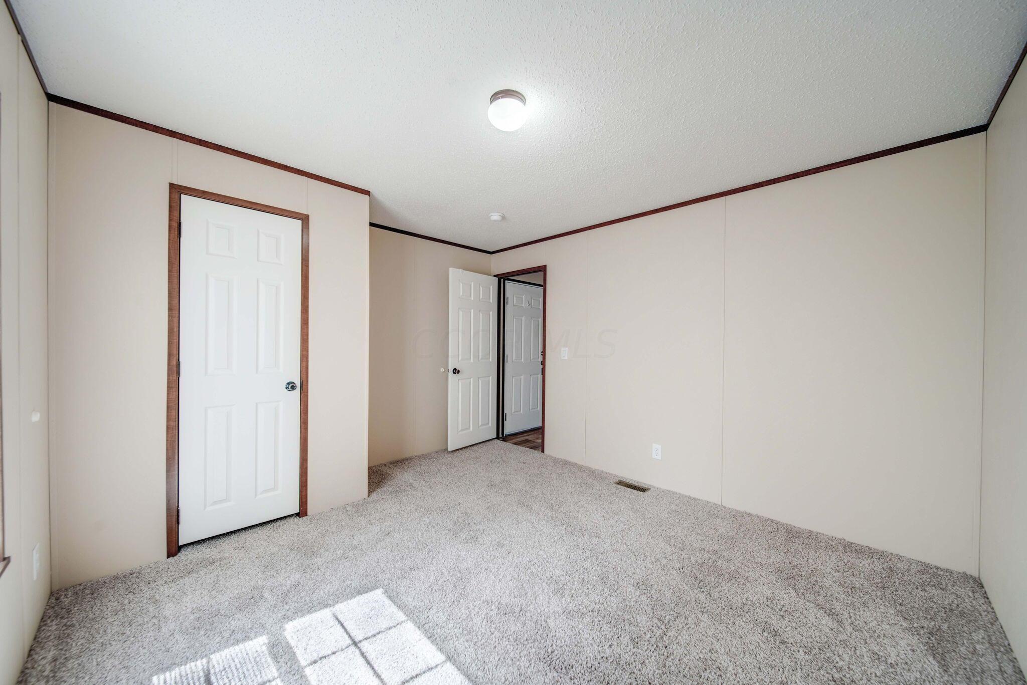 755 Stelzer Road, Unit 18 Columbus, OH 43219 - Photo 21 of 27 24-web-or-mls-DSC00870_1_2