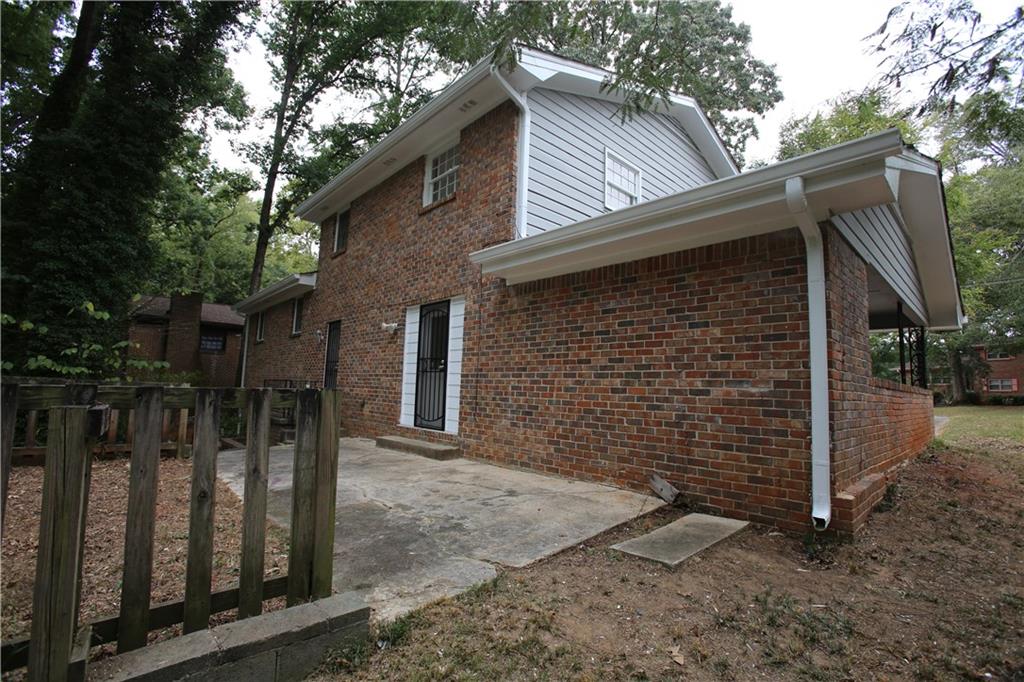 3093 Thrasher Circle Decatur, GA 30032 - Photo 8 of 42 Gallery Image 8