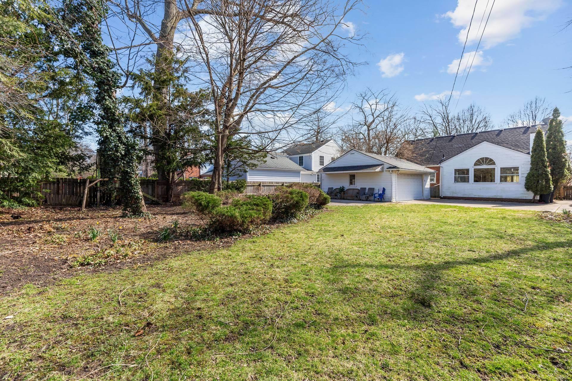 320 Cloverly Road Grosse Pointe, MI 48236 - Photo 35 of 38 50137440-4ff83d8e-411a-49fe-a02e-ce60f019cba2.JPG